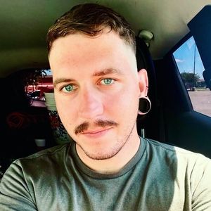 Meet your Posher, Kenneth